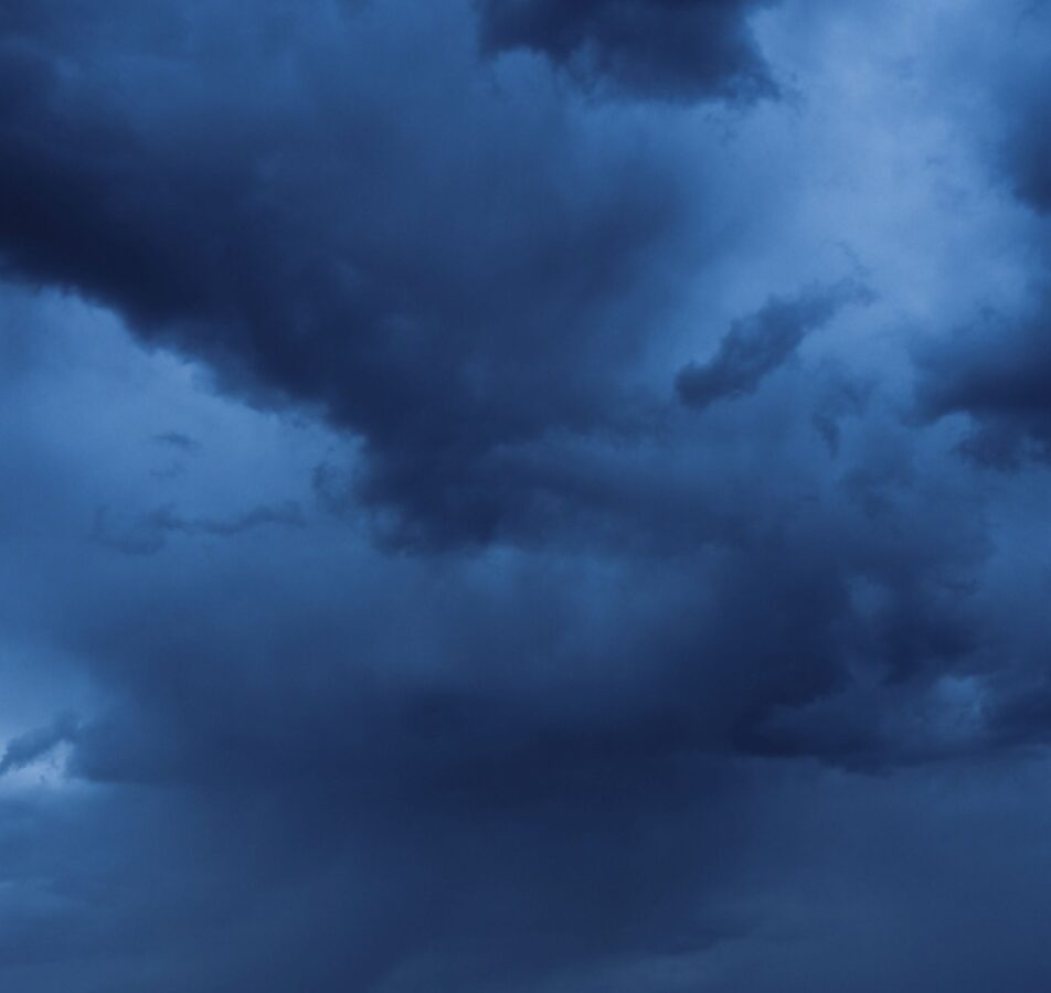 Bases de nimbostratus, avant la pluie